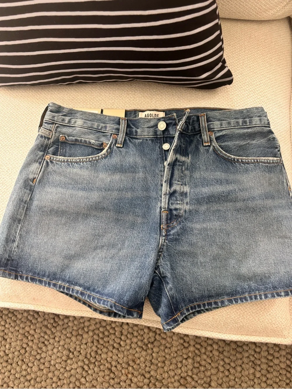 Agolde Parker Long Short in Light Blue Denim